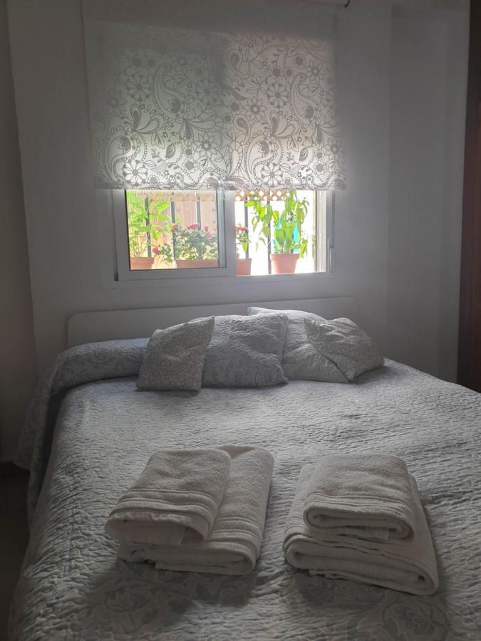 Apto. Planta Baja Y Cochera Barrio San Basilio Cordoue Extérieur photo